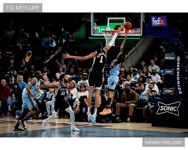 莫兰特再展扣篮绝技，助力灰熊王者归来