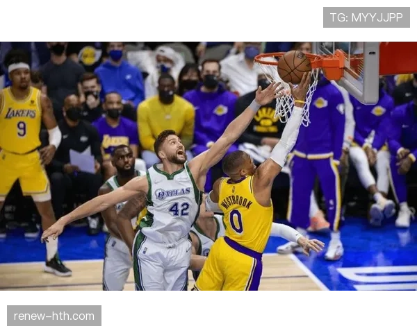 纽卡斯尔赛季后期状态波动加剧,稳定性问题逐步反映在关键战表现 纽卡斯尔赛季后期状态波动加剧,稳定性问题逐步反映在关键战表现